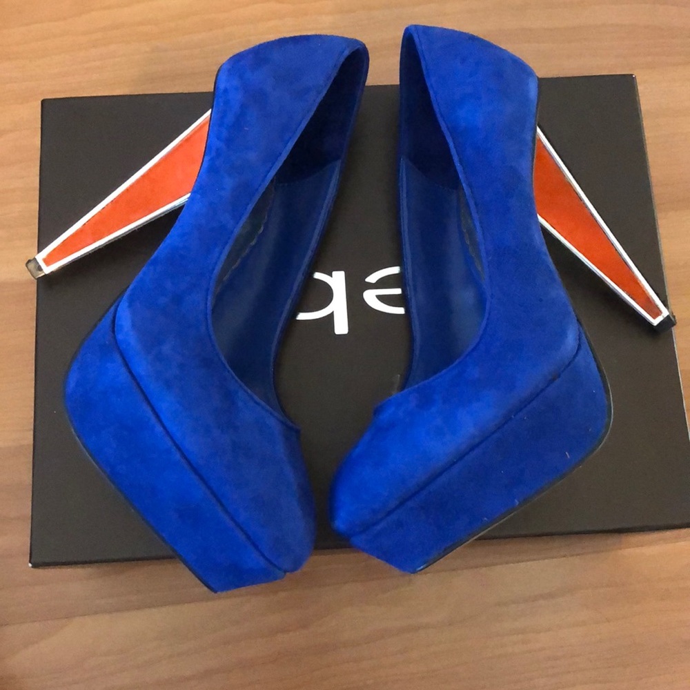 Bebe Color Block Geometric Platform Pump In Blue. - image 4